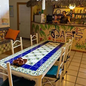  Hostal Oasis